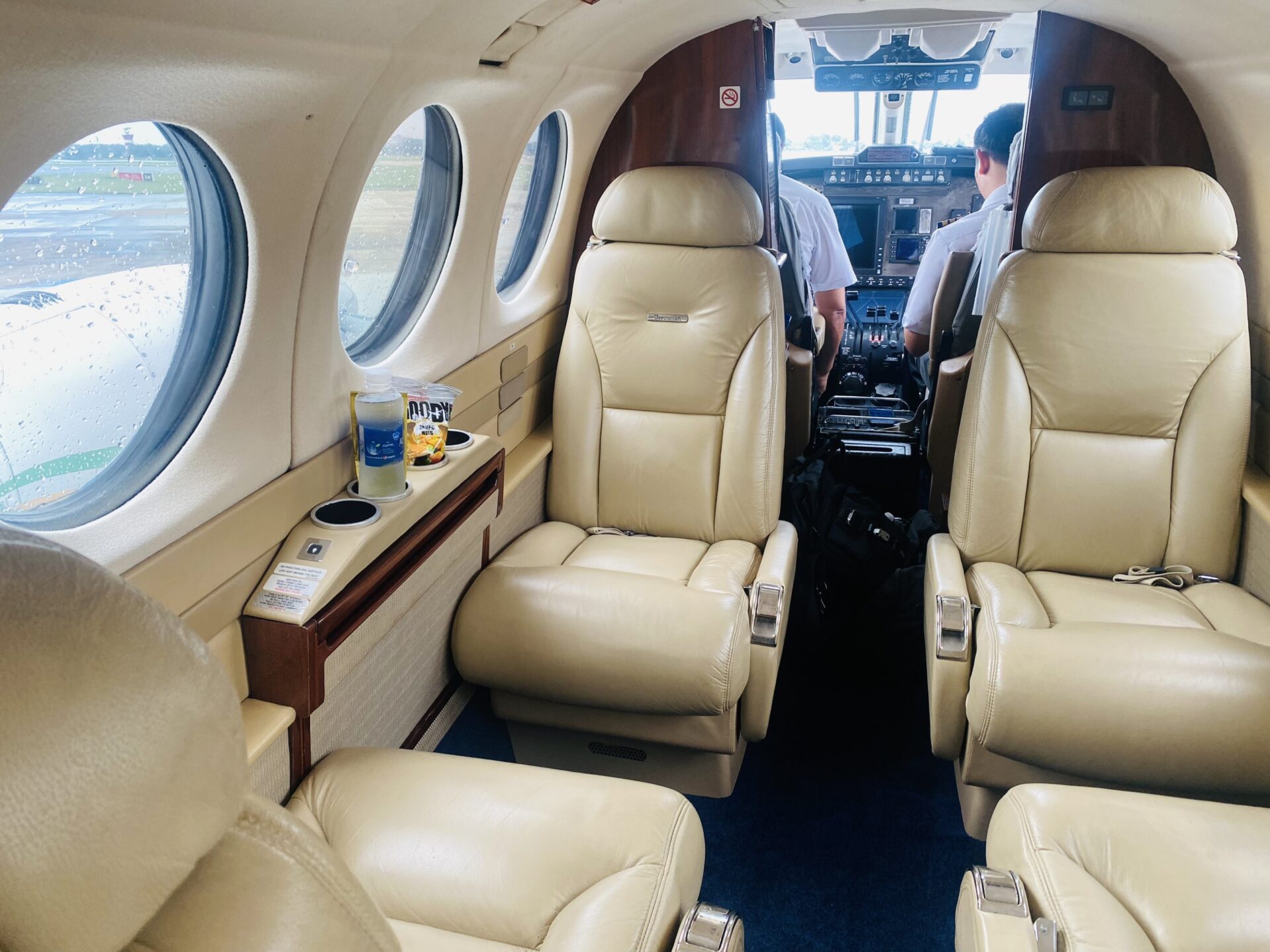 Nội thất bên trong tàu bay King Air 350, JetVina là công ty hàng đầu trong lĩnh vực hàng không tư nhân tại Việt Nam