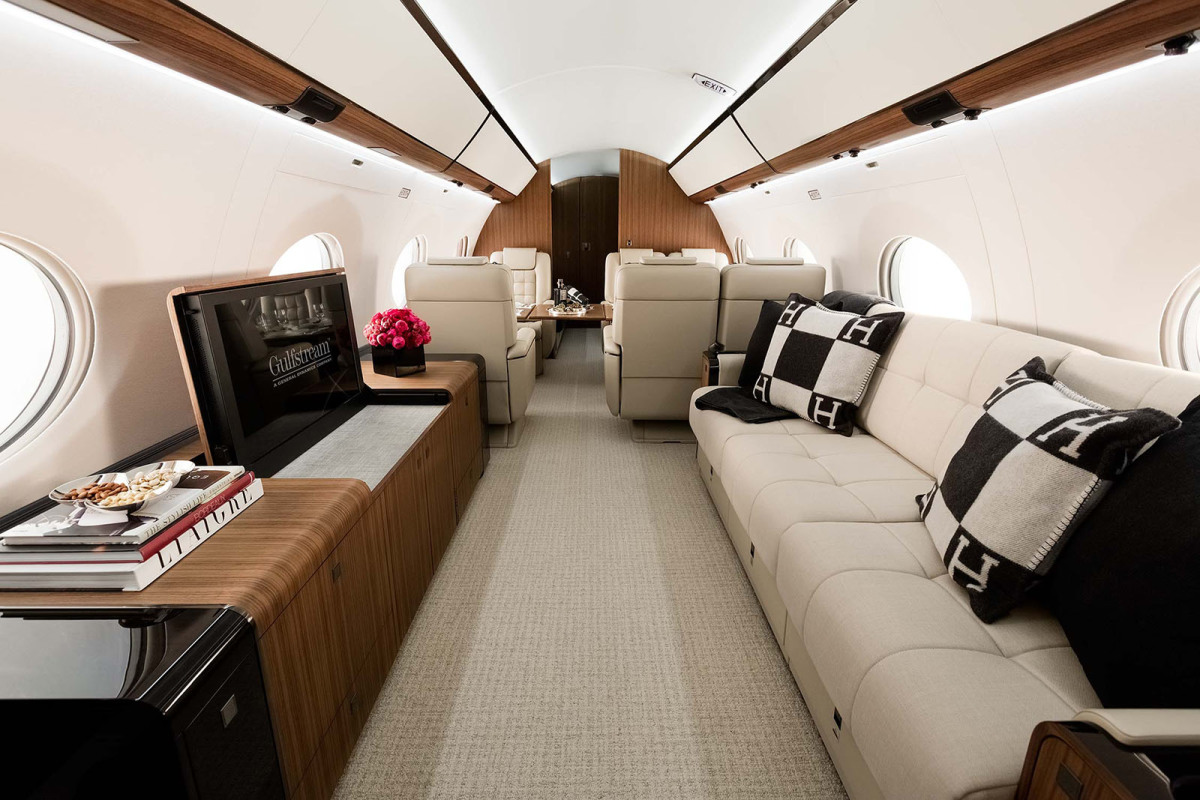 Inside the private jet Gulfstream G650ER - Vietnam Air Charter News