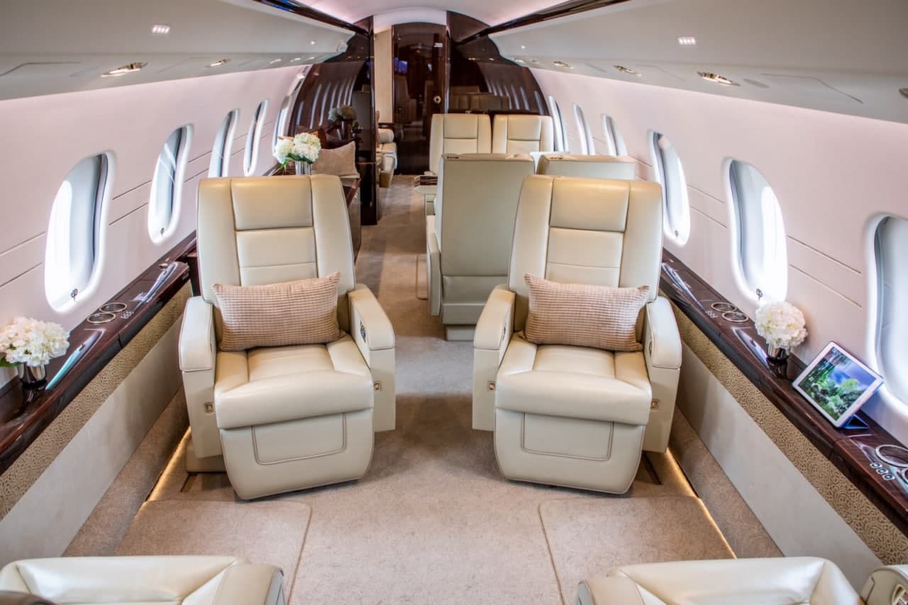 Global 6000 Interior design - Air charter flight Vietnam and Asia Pacific