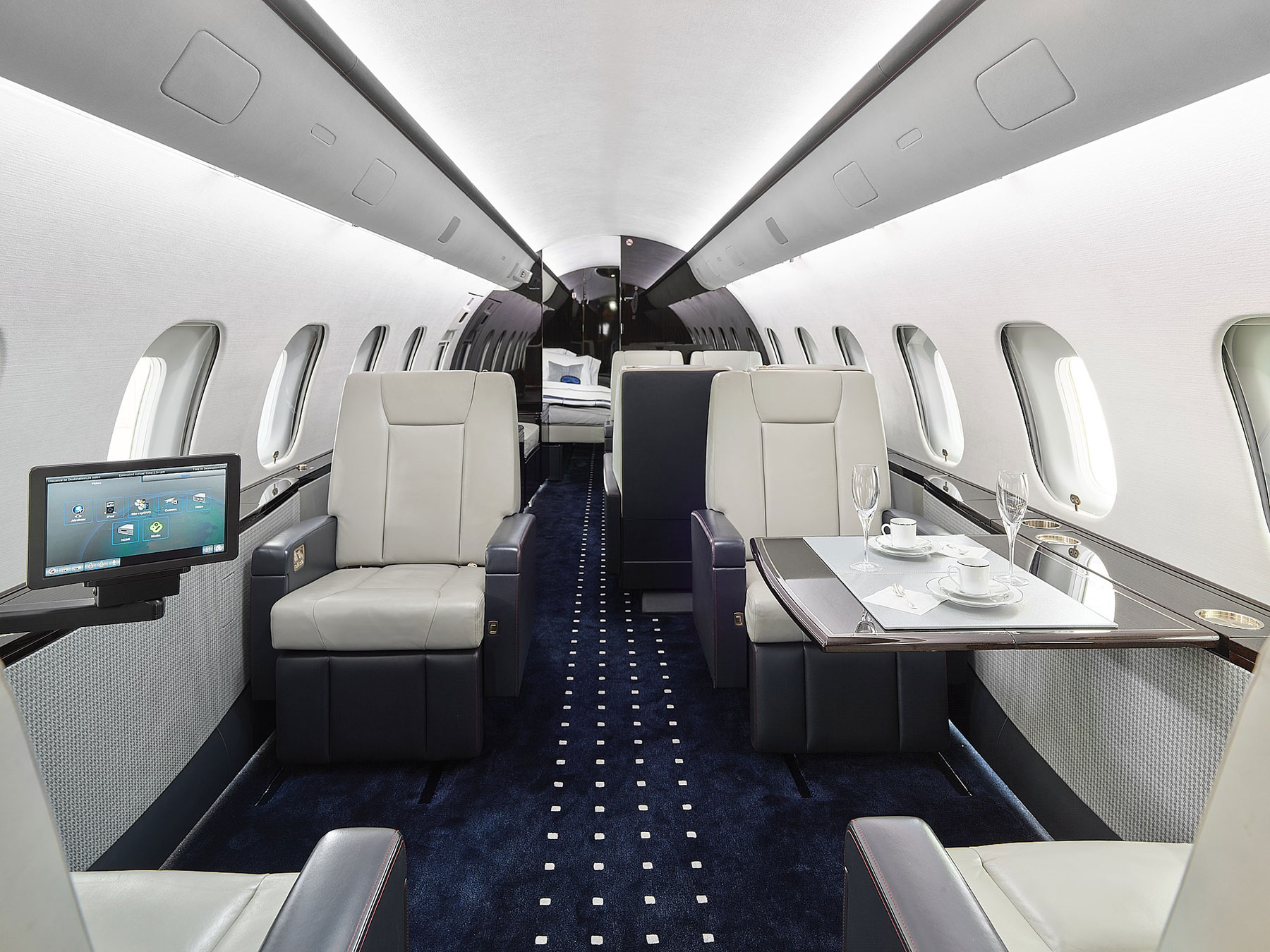 Built for maximum comfort and speed, the Global 5000 private jet features superior cabin volume, enhancing executive comfort and productivity. Vietnam Air Charter Flight service