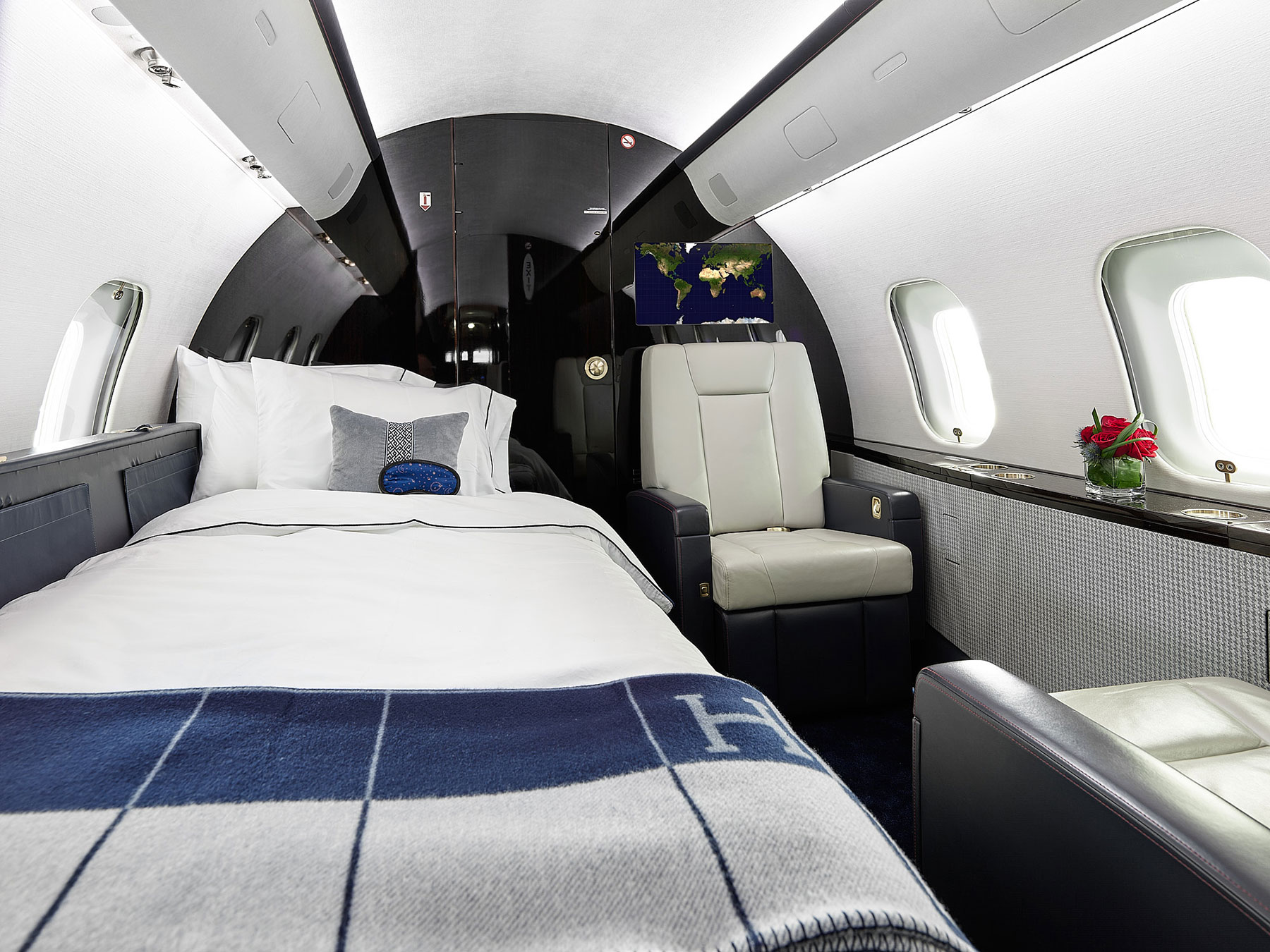 Built for maximum comfort and speed, the Global 5000 private jet features superior cabin volume, enhancing executive comfort and productivity. Vietnam Air Charter Flight service