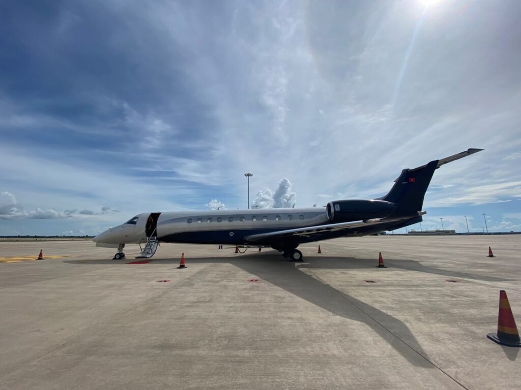 JetVina-operated-private-jet landed at Cam Ranh Airport (CXR) - Vietnam Private Jet Company