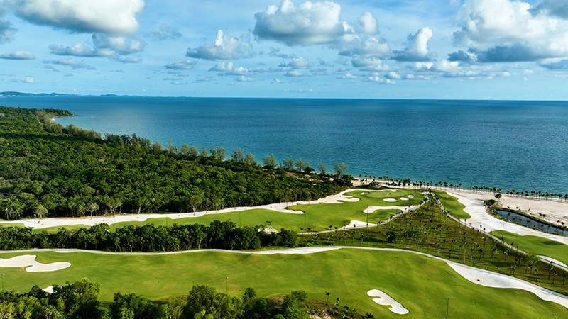 Eschuri Vung Bau Golf Attracts Many Golfers To Phu Quoc for Its Challenging Course and Beautiful Scenery