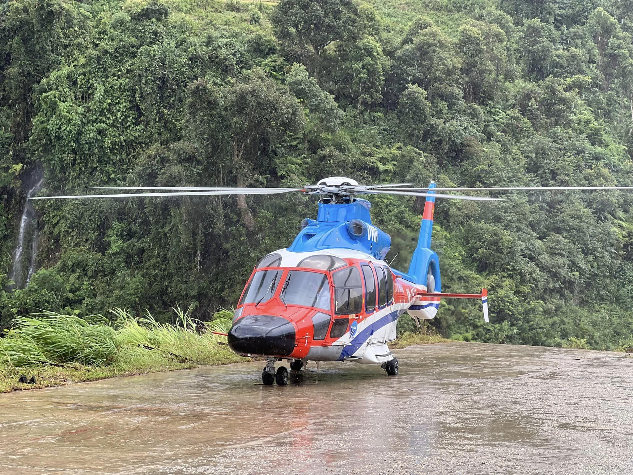 Helicopter - Vietnam Airstrip - Air Charter Flight