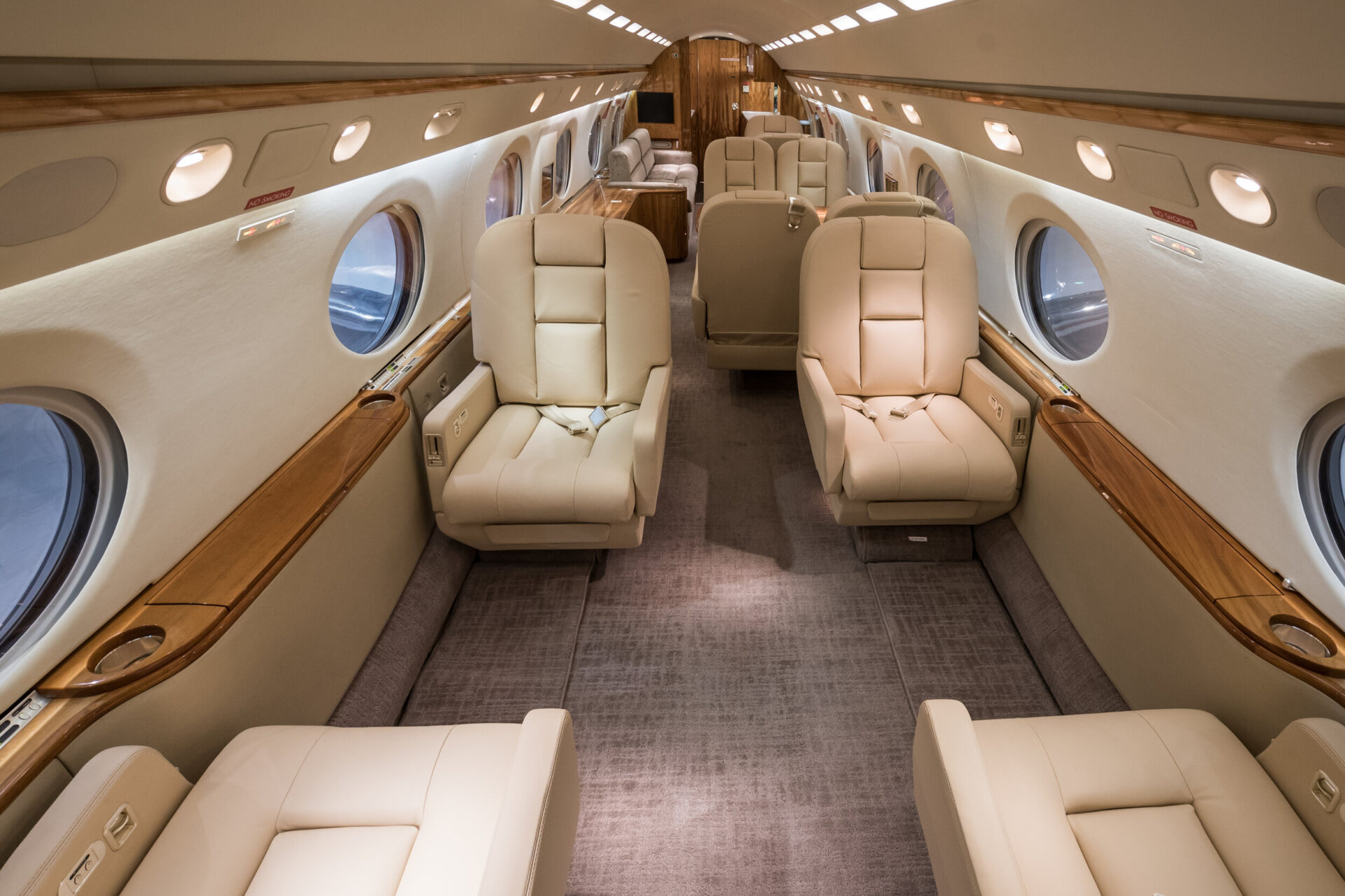 Gulfstream V Cabin Interior - Vietnam Air Charter Company