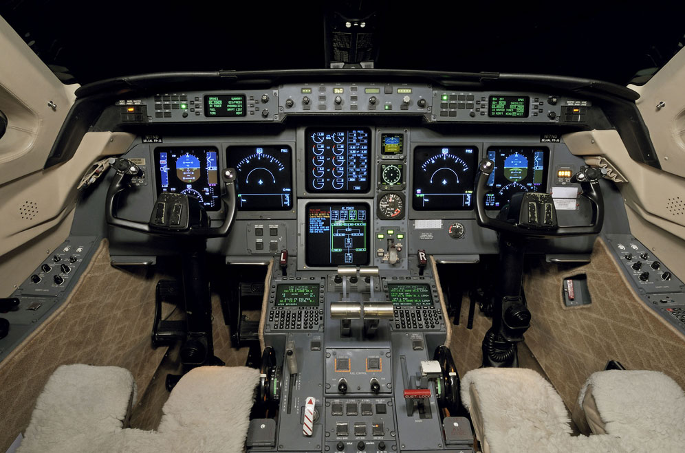 Gulfstream V Cockpit Design