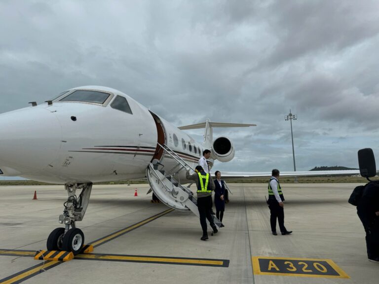 The Gulfstream G450 is a distinguished large-cabin, long-range business jet