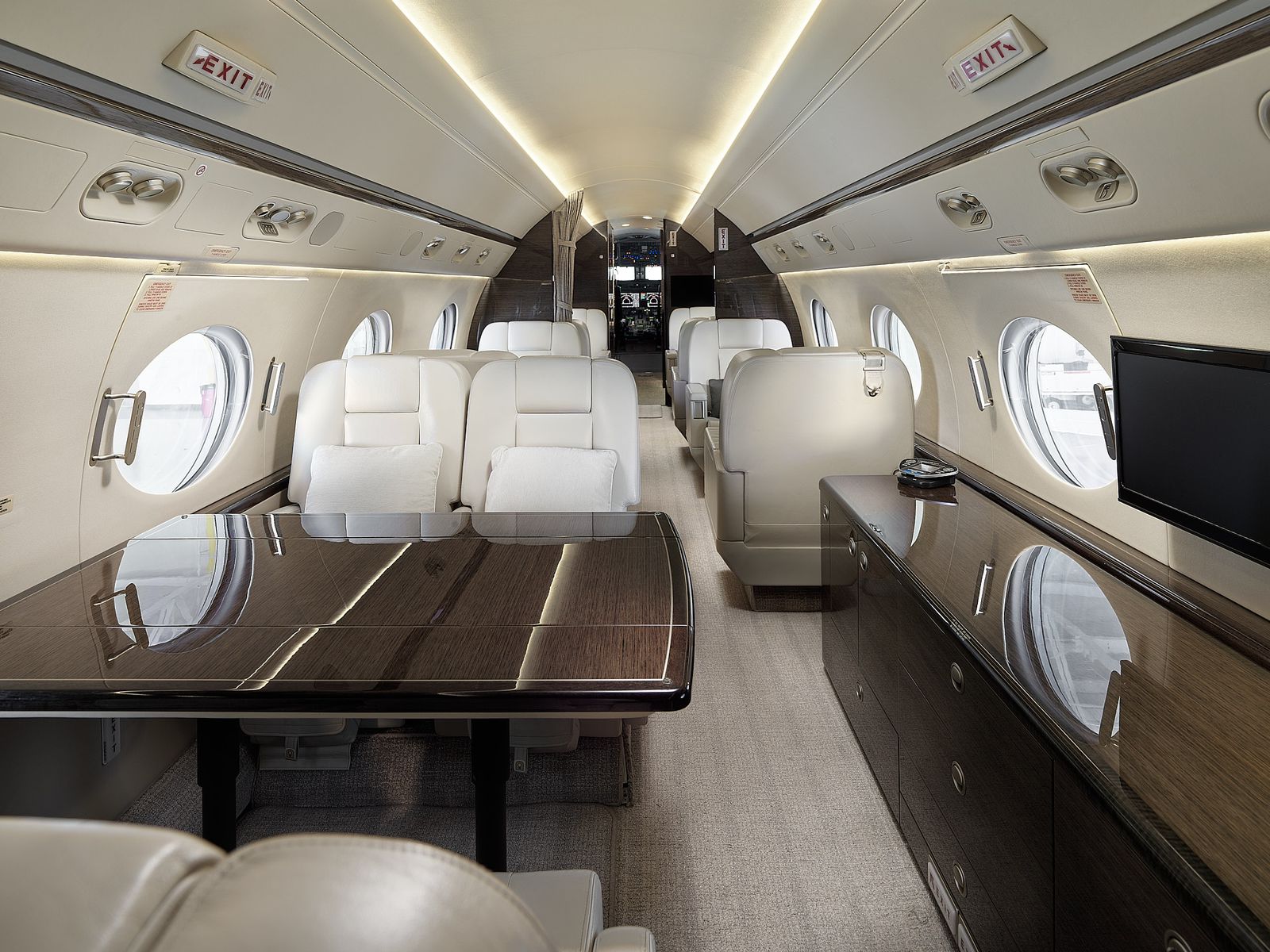 Gulfstream G550 private jet for sale in Vietnam